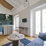 Gem Of The Lake - Luxury Apartment Como Old Town