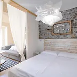 Gem Of The Lake - Luxury Apartment Como Old Town
