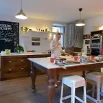 Mamma Ciccia Holiday Home - Lake Front Apartment