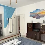B&B Red House
