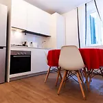 Exclusive Apartment - Magritte Style