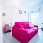 Green Leaf Apartment