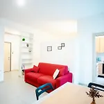 Green Leaf Apartment