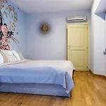 Lora Luxury House