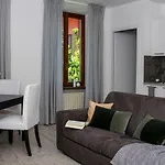 Joivy Cute Apt Close By The Lake With Parking