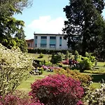 Park Apartment With Free Parking