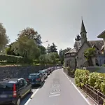 Park Apartment With Free Parking