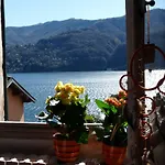 B&B \