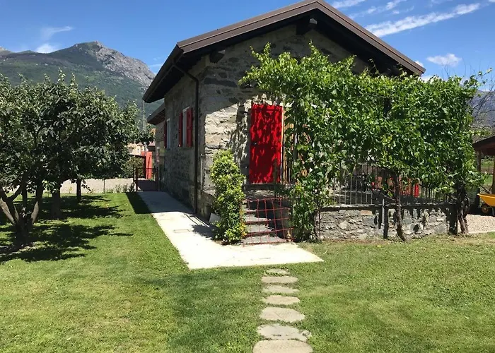 La Casetta Di Biancaneve Valtellina E Lago Di Como
