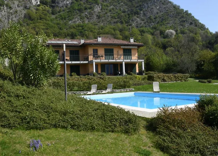 Apartment Gli Ulivi 4 - Tremezzina
