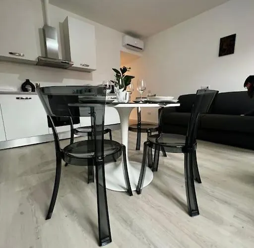 History Luxury Central Apartment By Revenue House