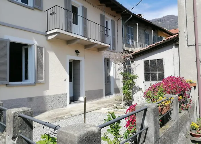 Traditional Piazza Home/Balcony/ Private Garden