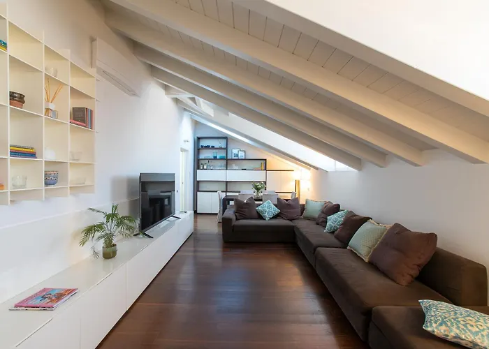 Casa Cambria
