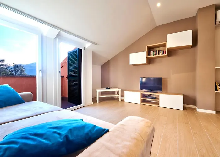 Luxury 100Mq With Private Terrace With Lake View Near Varenna