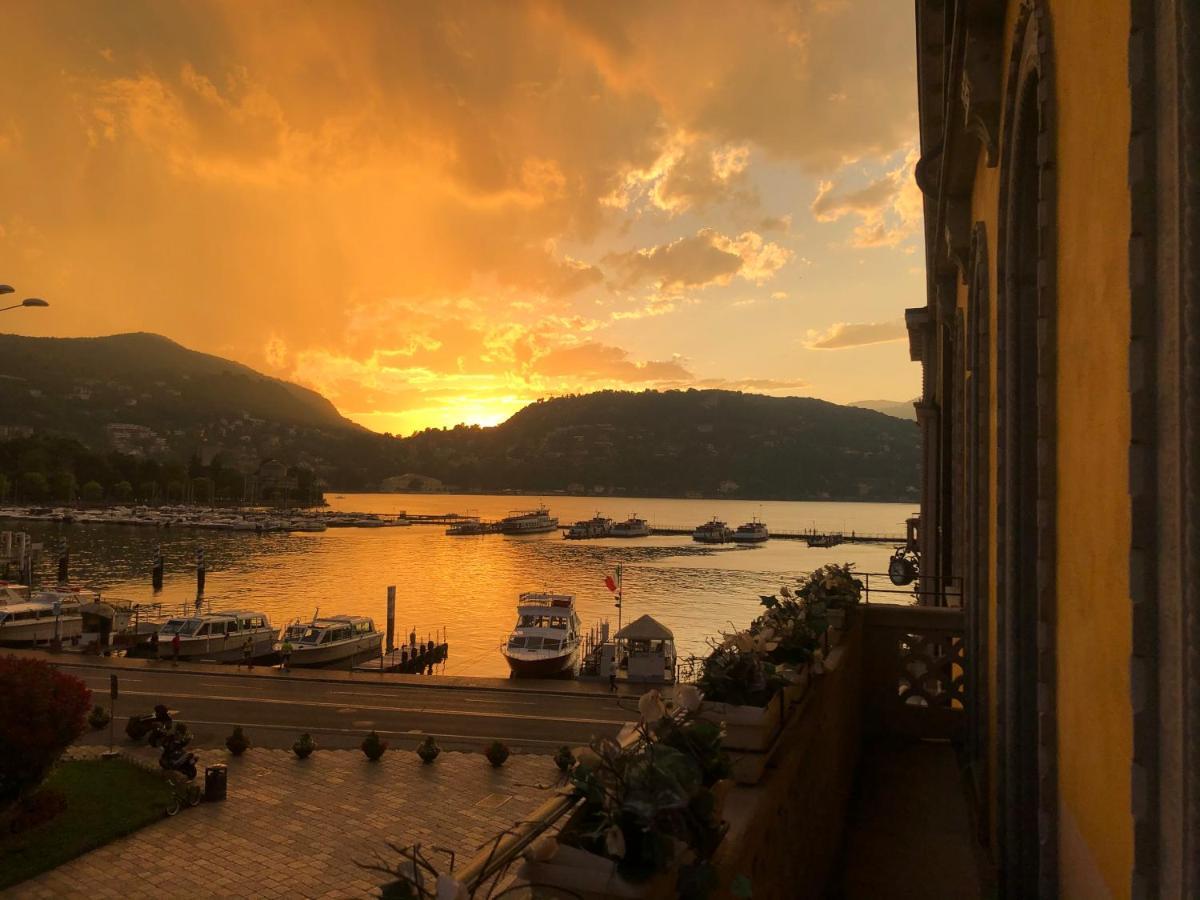 Piazza Cavour - Luxury View Apartment Como