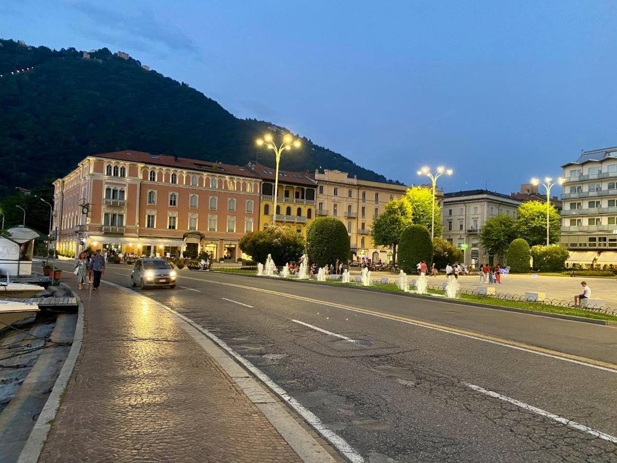 Piazza Cavour - Luxury View Apartment Como