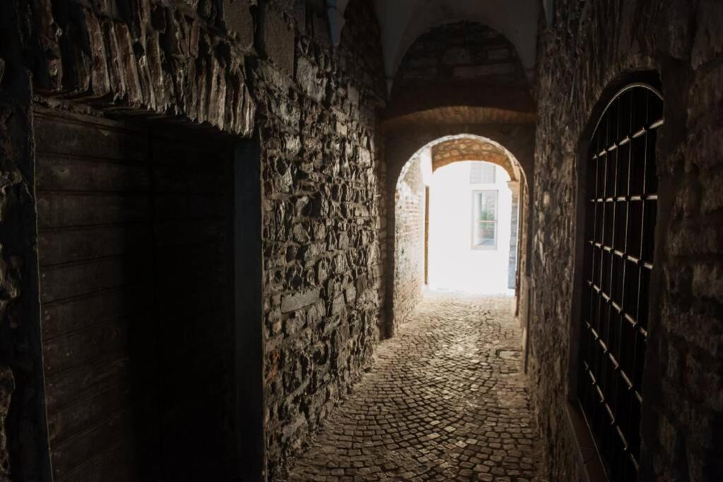 La Casa Di Pietra - The House Of Travelers Apartment Como