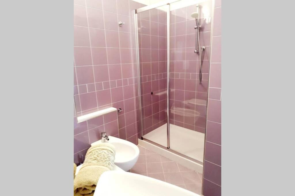Casa Beach: Pool, 100m Lake & Near City