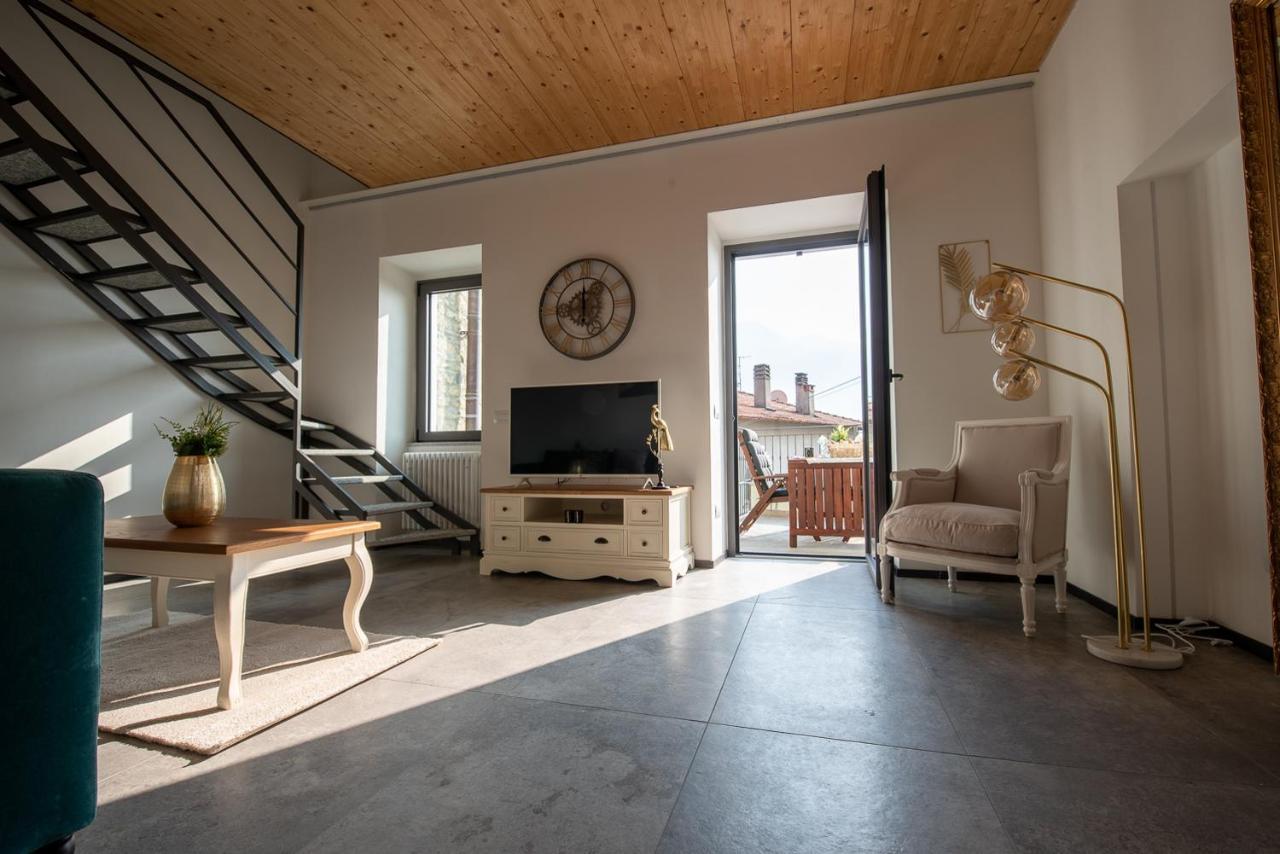 Lora Villa, With View Villa *