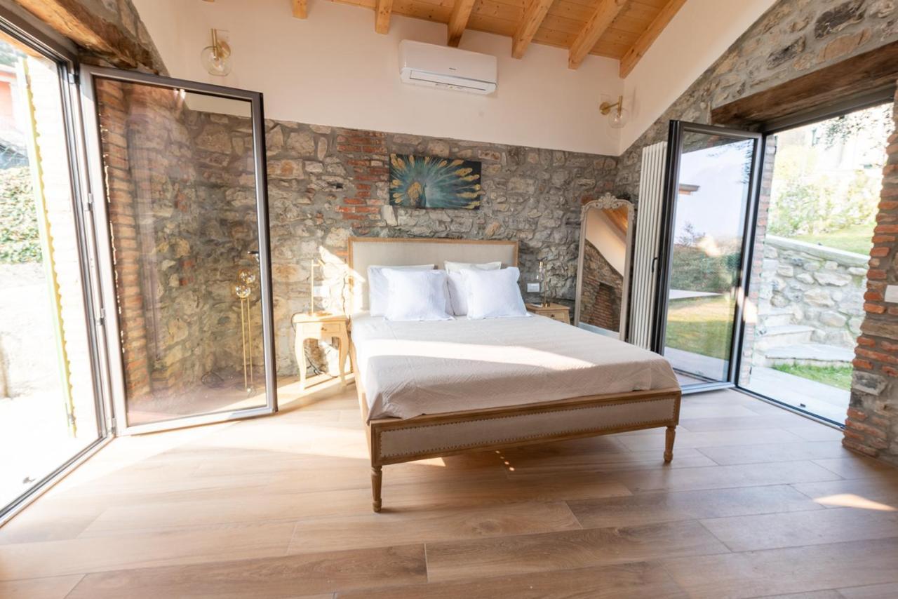 Villa Lora Villa, With View *
