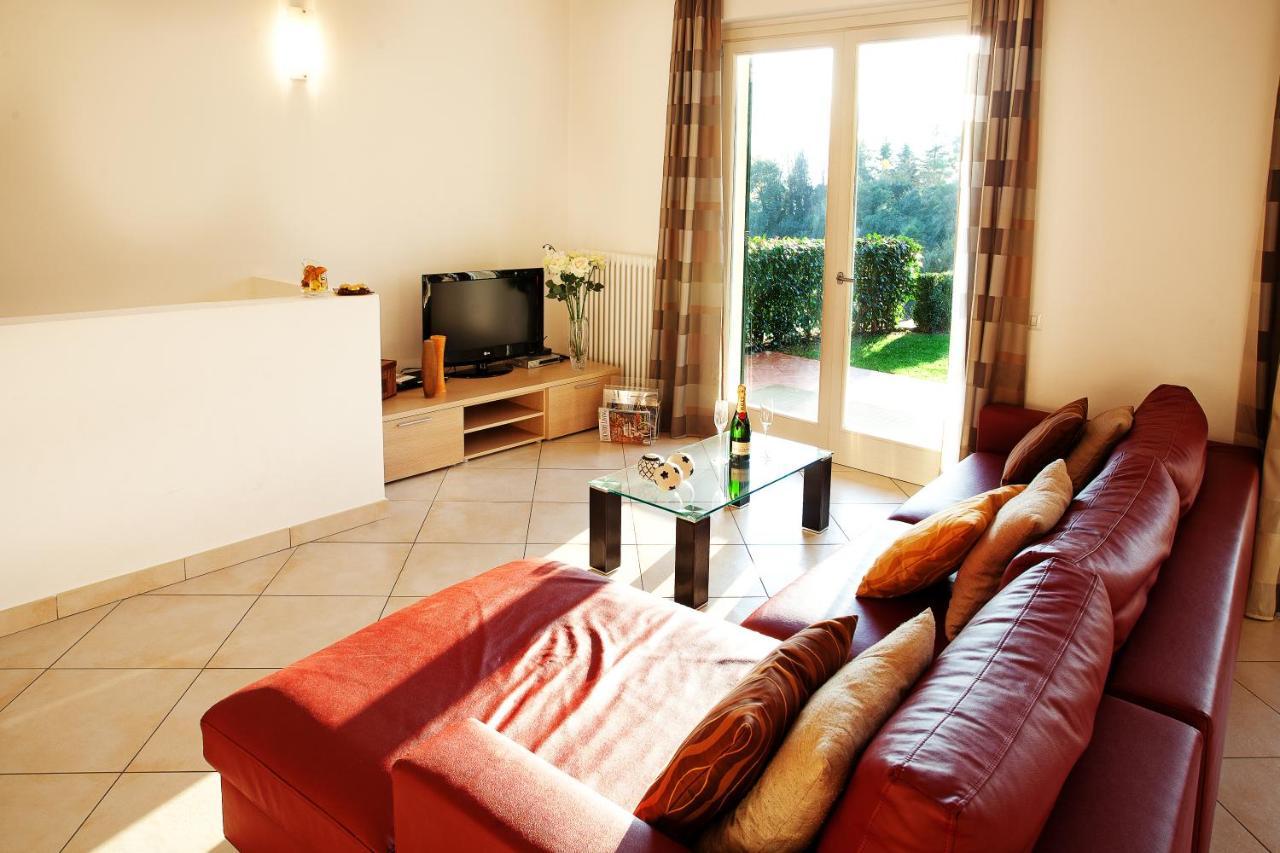 Residence-11 To Choose From In An Exclusive By Italian