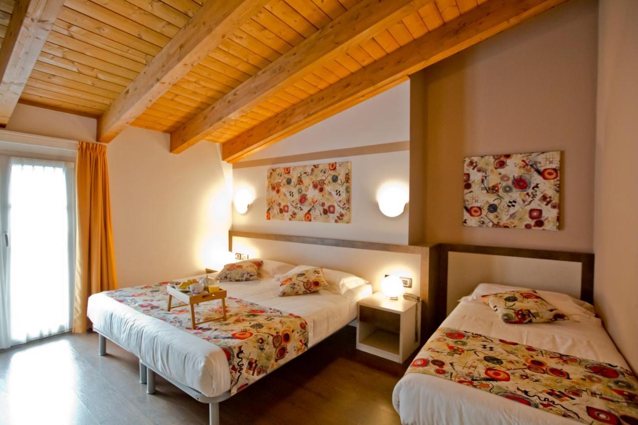 Di Hotel