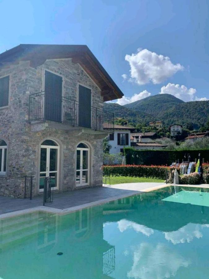 Apartment Dreams Apt, Pool, With Private Garden, Near *