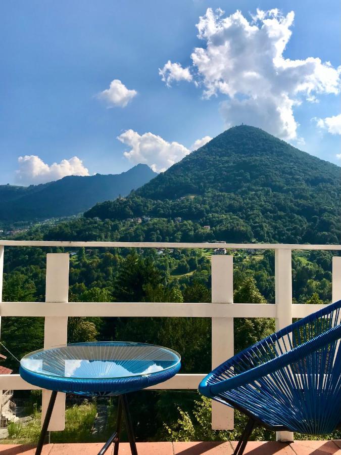 In Oleandra With Privet Garden & Pool