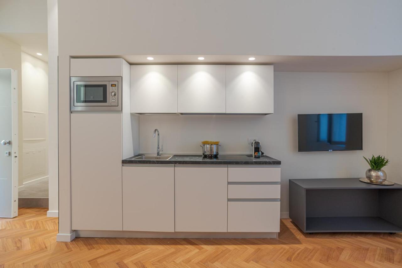 Del Vescovo - By Myhomeincomo Apartment *