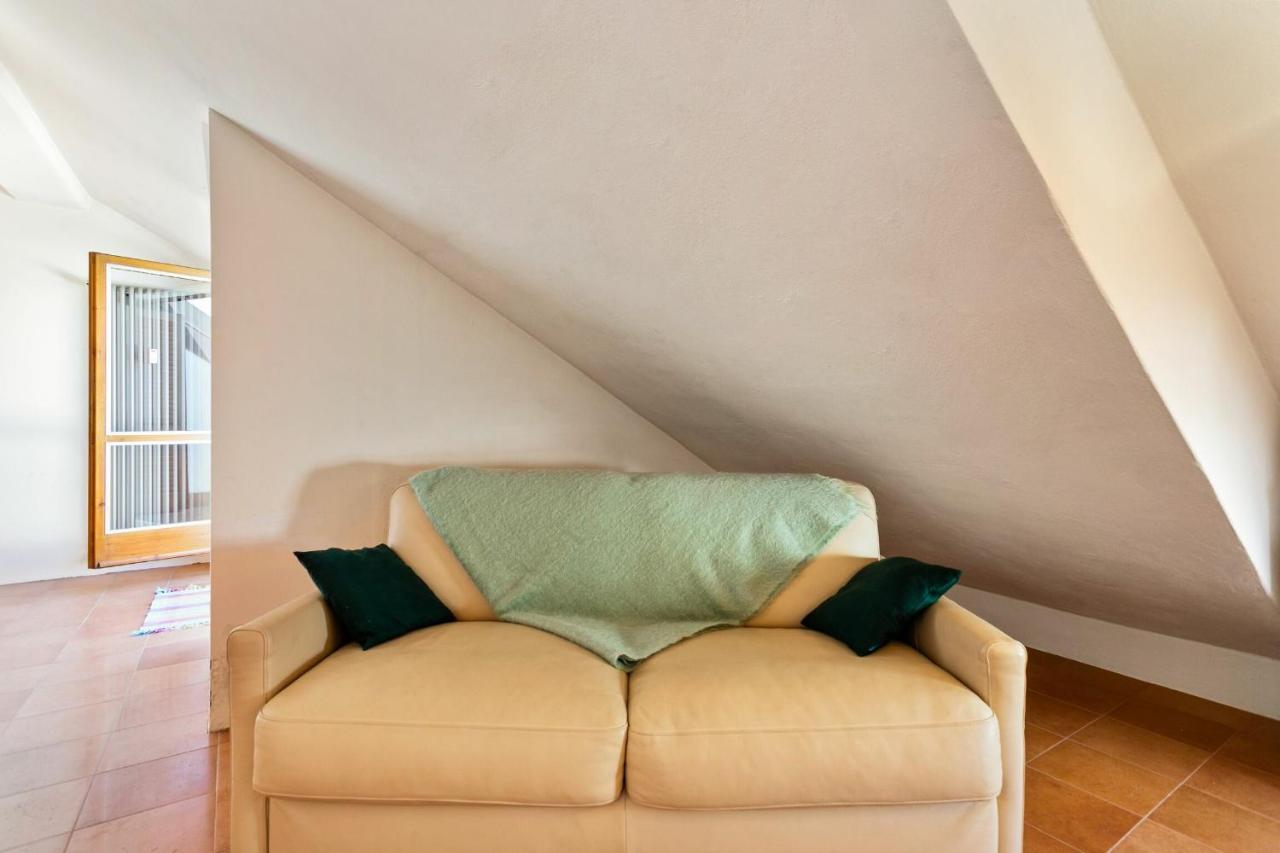 Attic View Apartment *