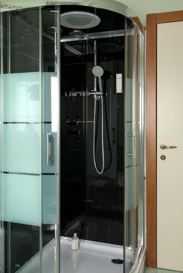 Western Leonardo Da Vinci 4* Erba