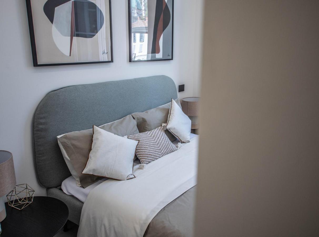 Apartment Exclusive 130 Mq With Lake And Domo View + Terrace *
