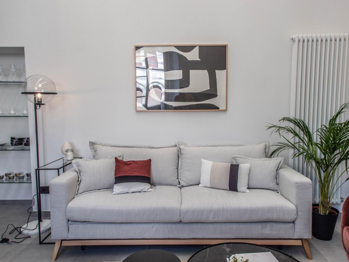 Exclusive 130 Mq With Lake And Domo View + Terrace Apartment