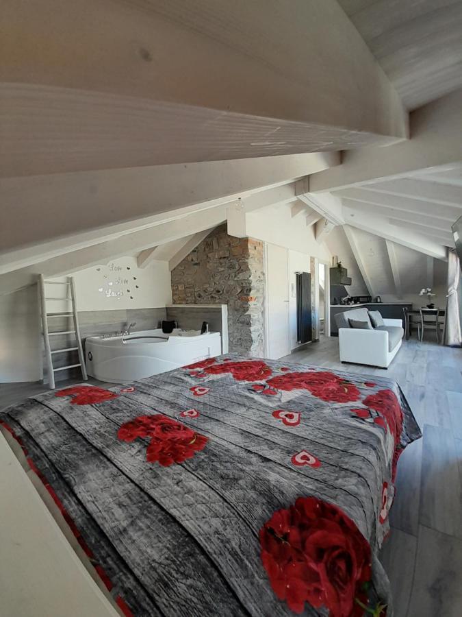 Apartment White - Jacuzzi, Swimming Pool & View