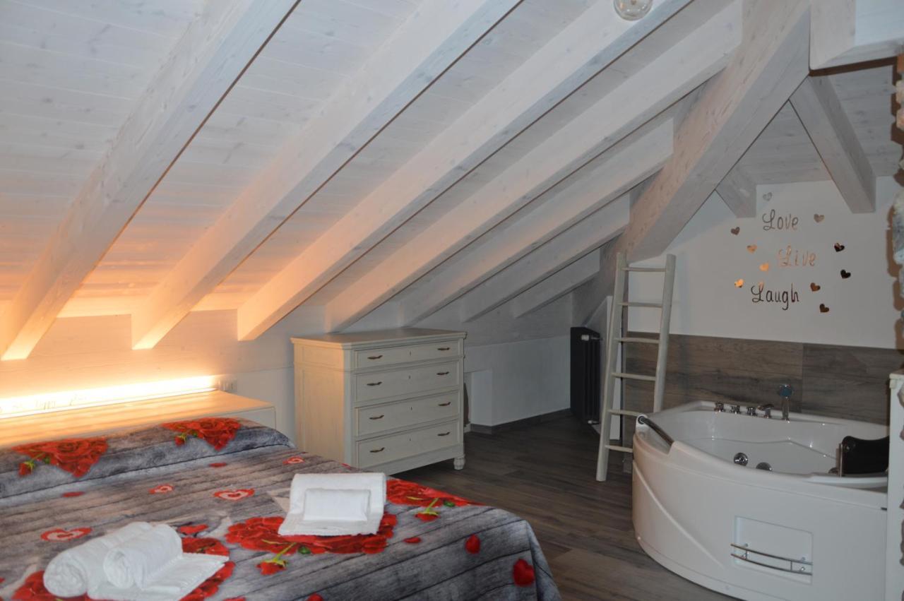 Apartment White - Jacuzzi, Swimming Pool & View *