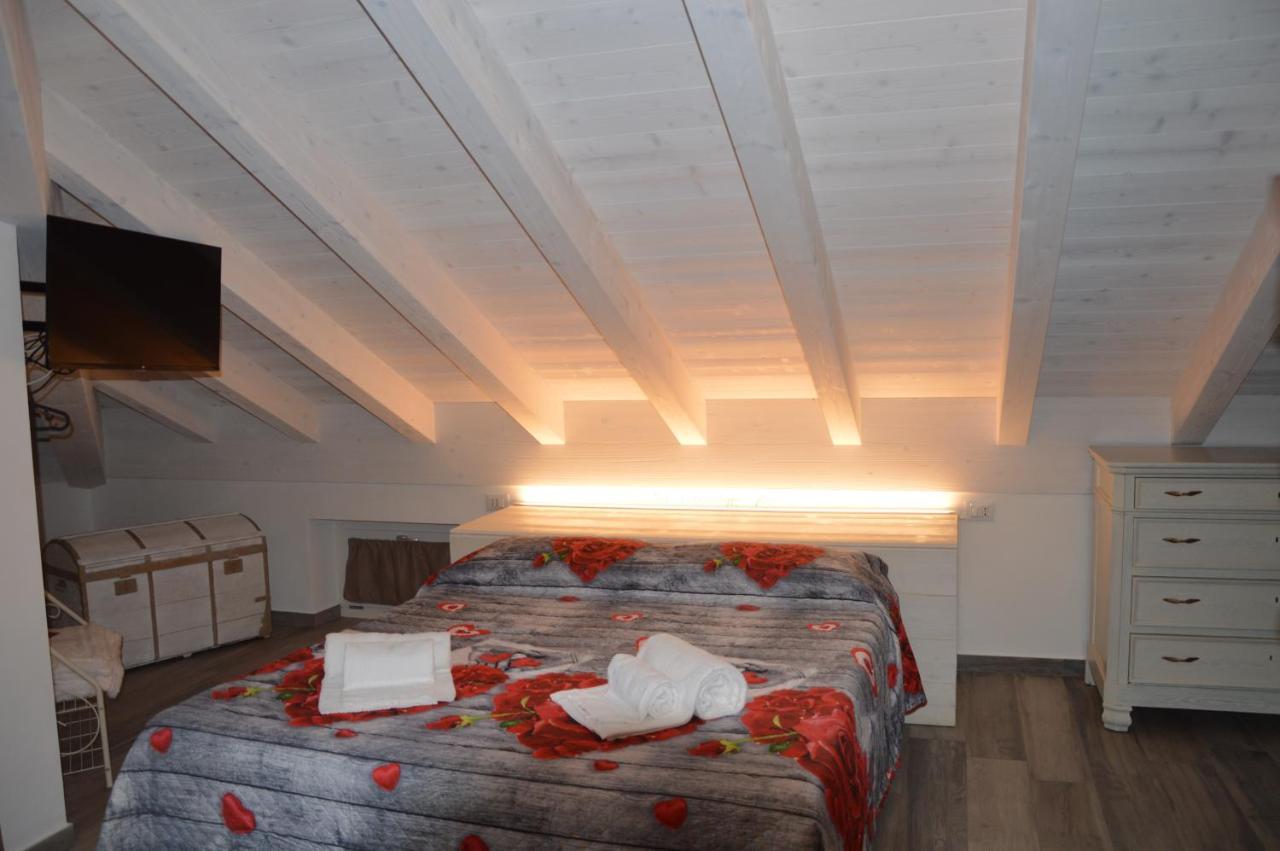 Apartment White - Jacuzzi, Swimming Pool & View