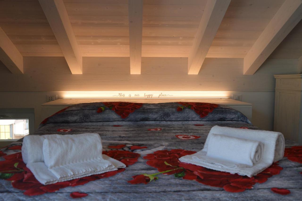 White - Jacuzzi, Swimming Pool & View Apartment Lezzeno