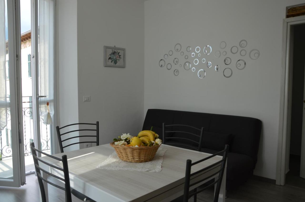 Lescen White - View Apartment *