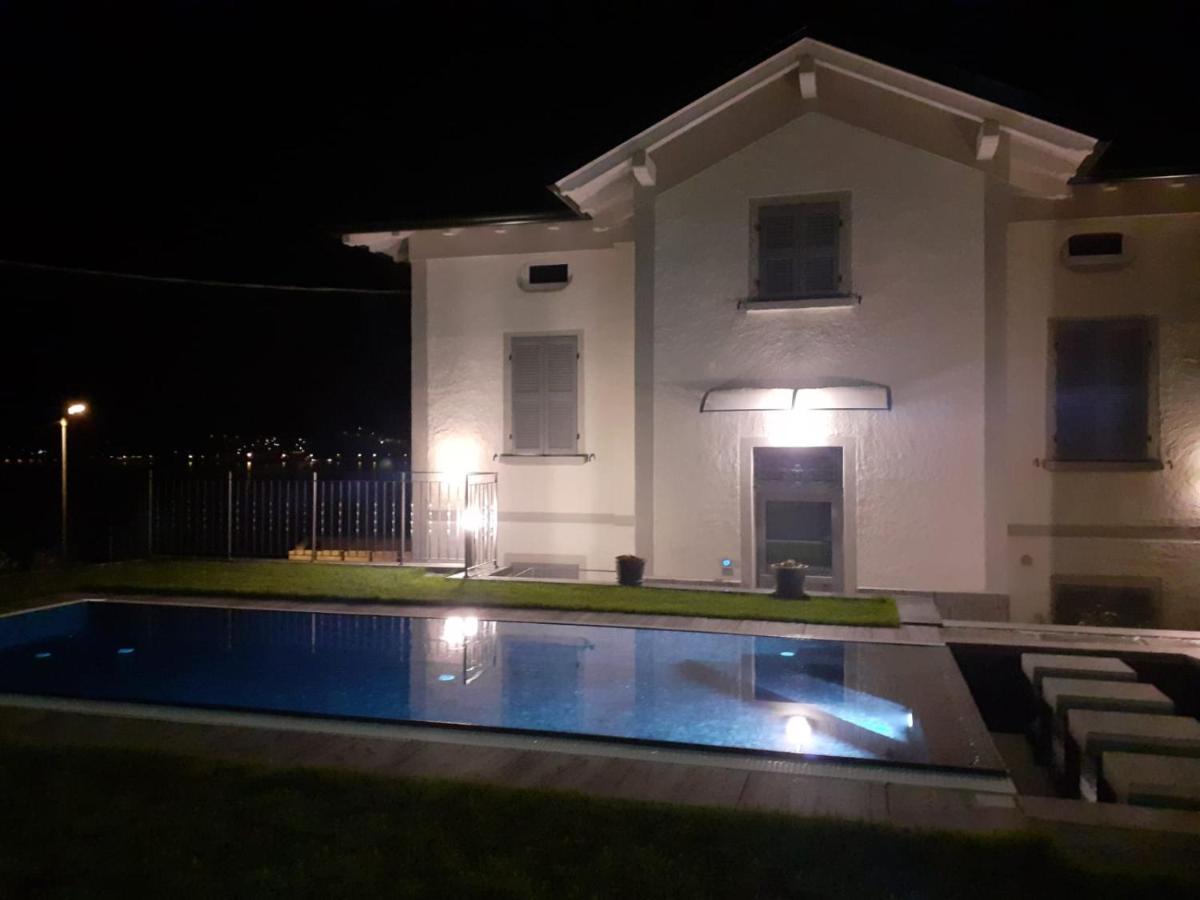 White - Jacuzzi, Swimming Pool & View
