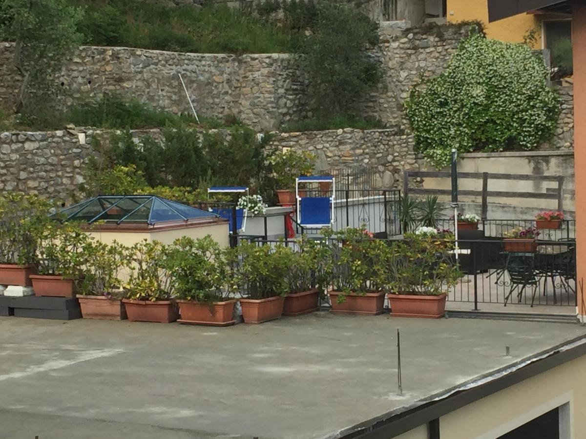 Eden Jacuzzi Pool & Private Parking *