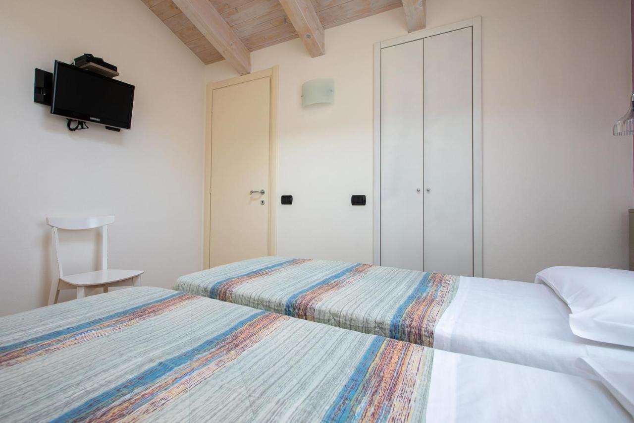 Aparthotel Cafelicita - Promotion - View - Infinity Pool - Jacuzzi