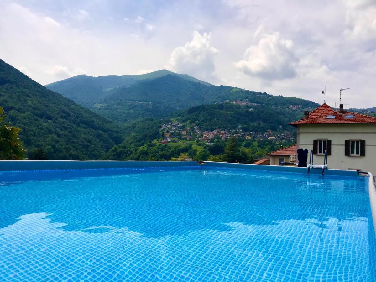 In Oleandra With Privet Garden & Pool Villa Dizzasco