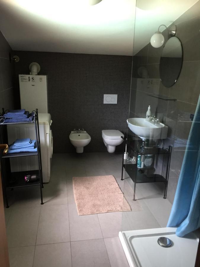 Eden Jacuzzi Pool & Private Parking Apartment Domaso