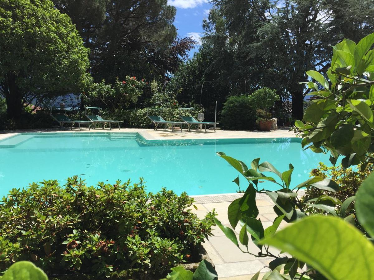 Eden Jacuzzi Pool & Private Parking Apartment