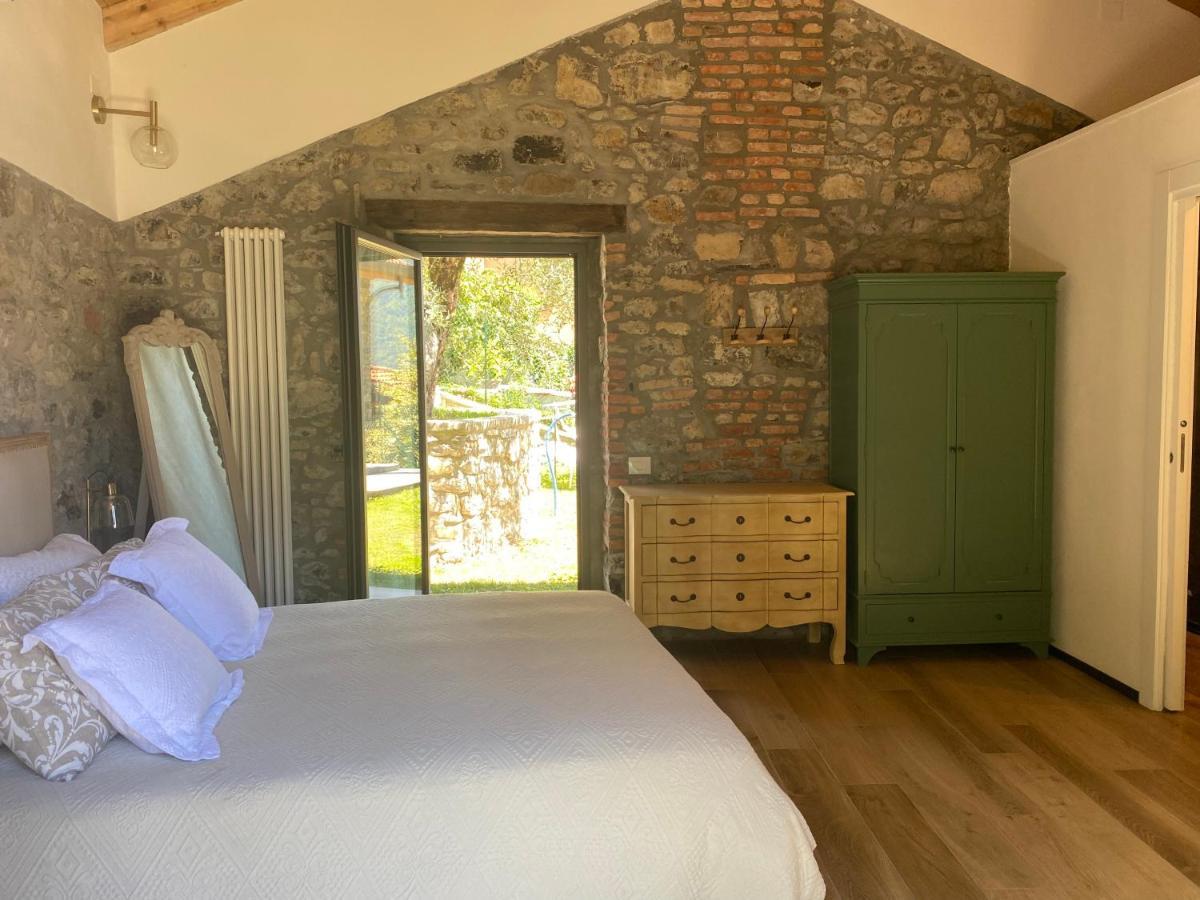 Lora Villa, With View *