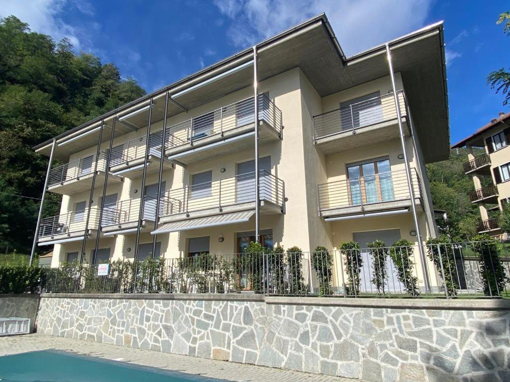 Modern In With Pool