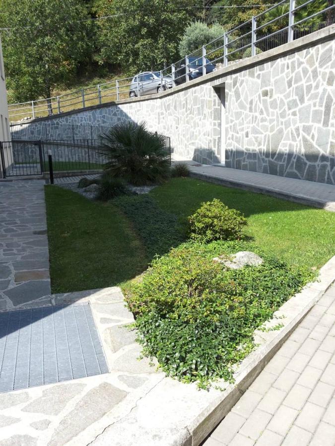 Modern In With Pool * Gera Lario