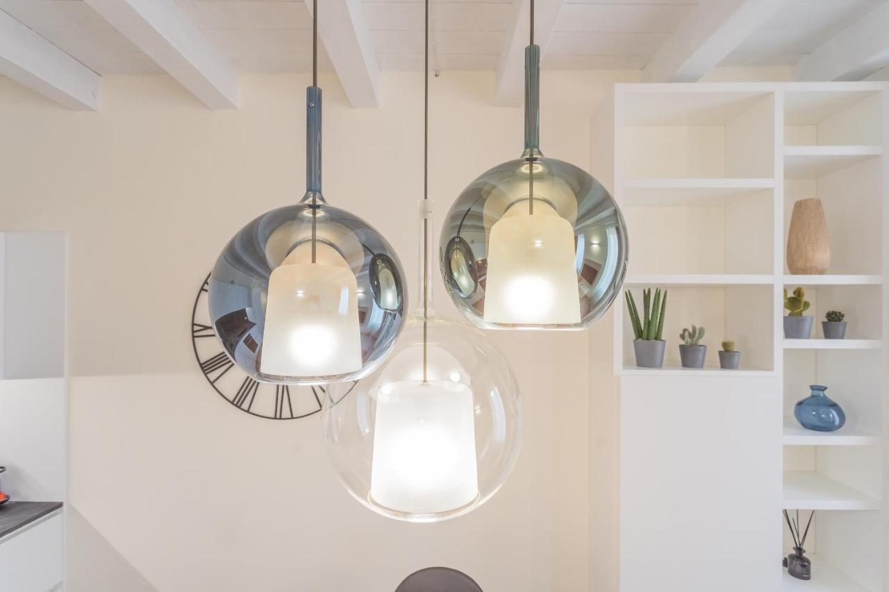 Modern & Stylish In By Rent * Como