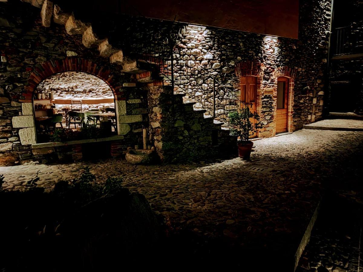 Il Medeghino Farm stay *