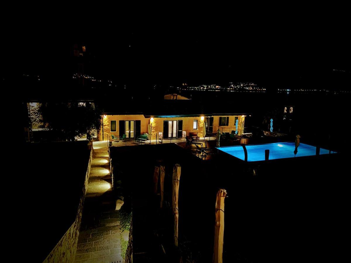 Il Medeghino Farm stay *